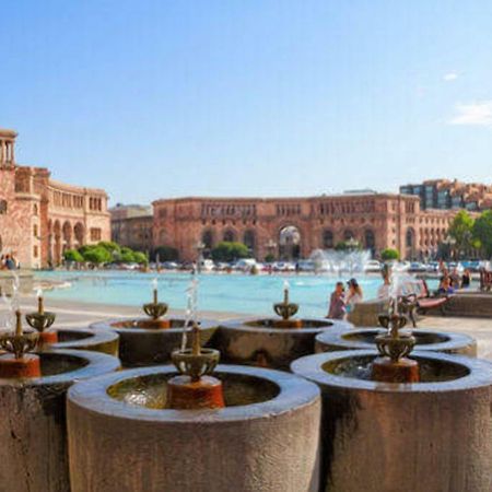 Luxury Apartment With Jacuzzi On Republic Square Erevan Esterno foto
