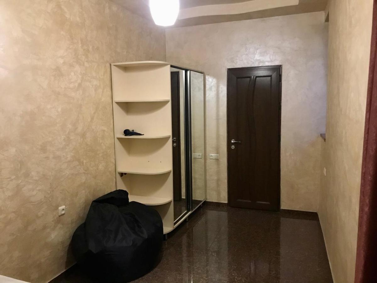 Luxury Apartment With Jacuzzi On Republic Square Erevan Esterno foto