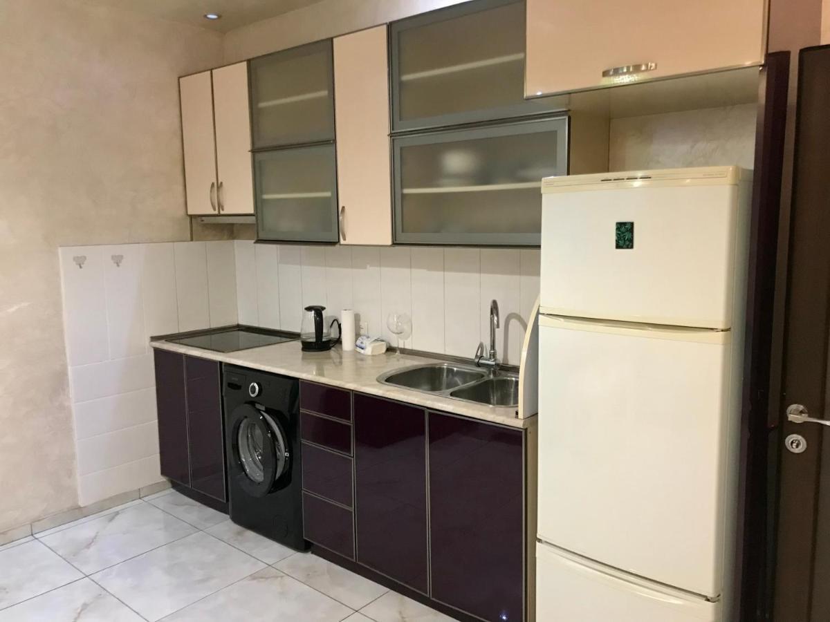 Luxury Apartment With Jacuzzi On Republic Square Erevan Esterno foto