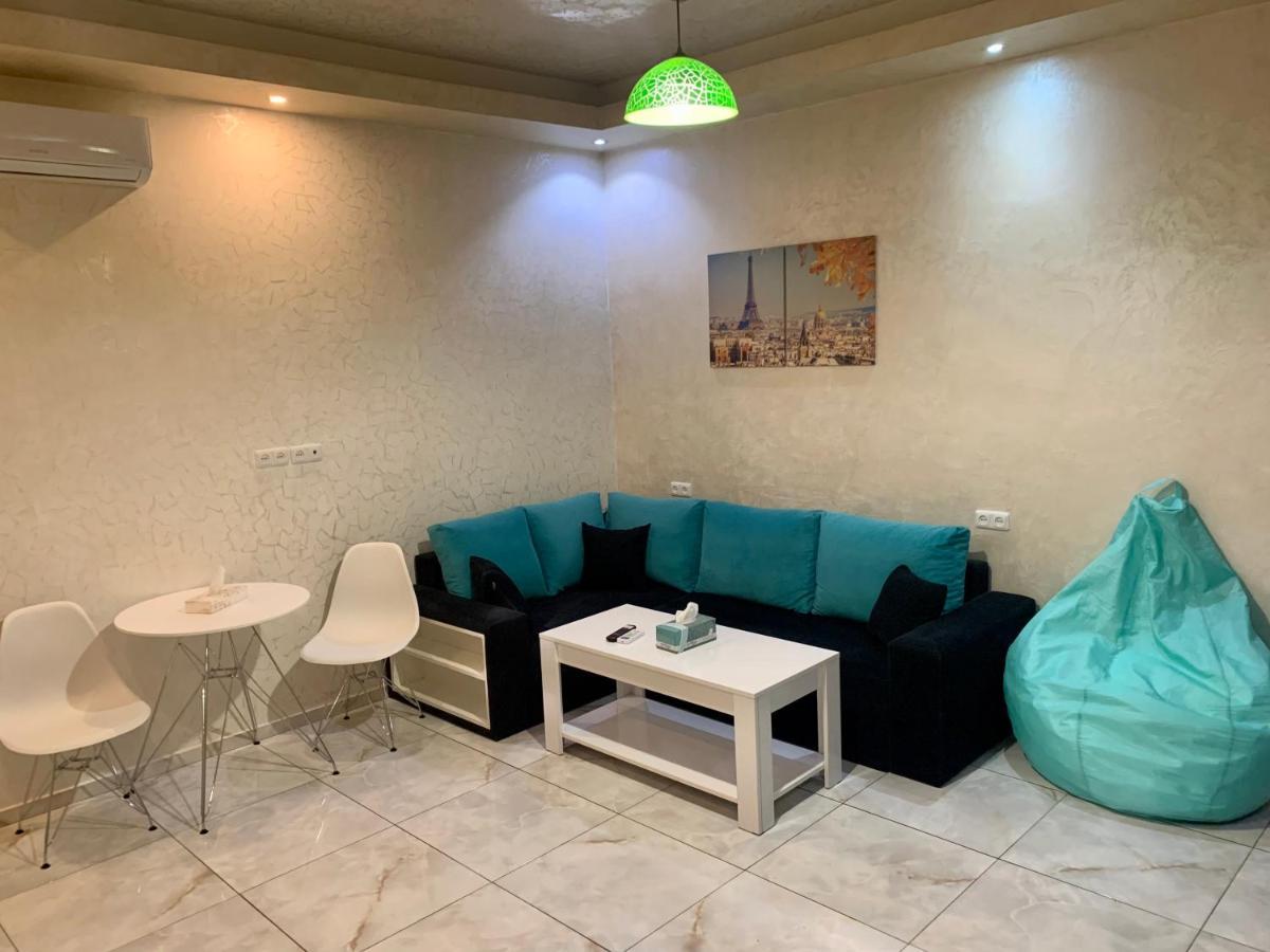 Luxury Apartment With Jacuzzi On Republic Square Erevan Esterno foto