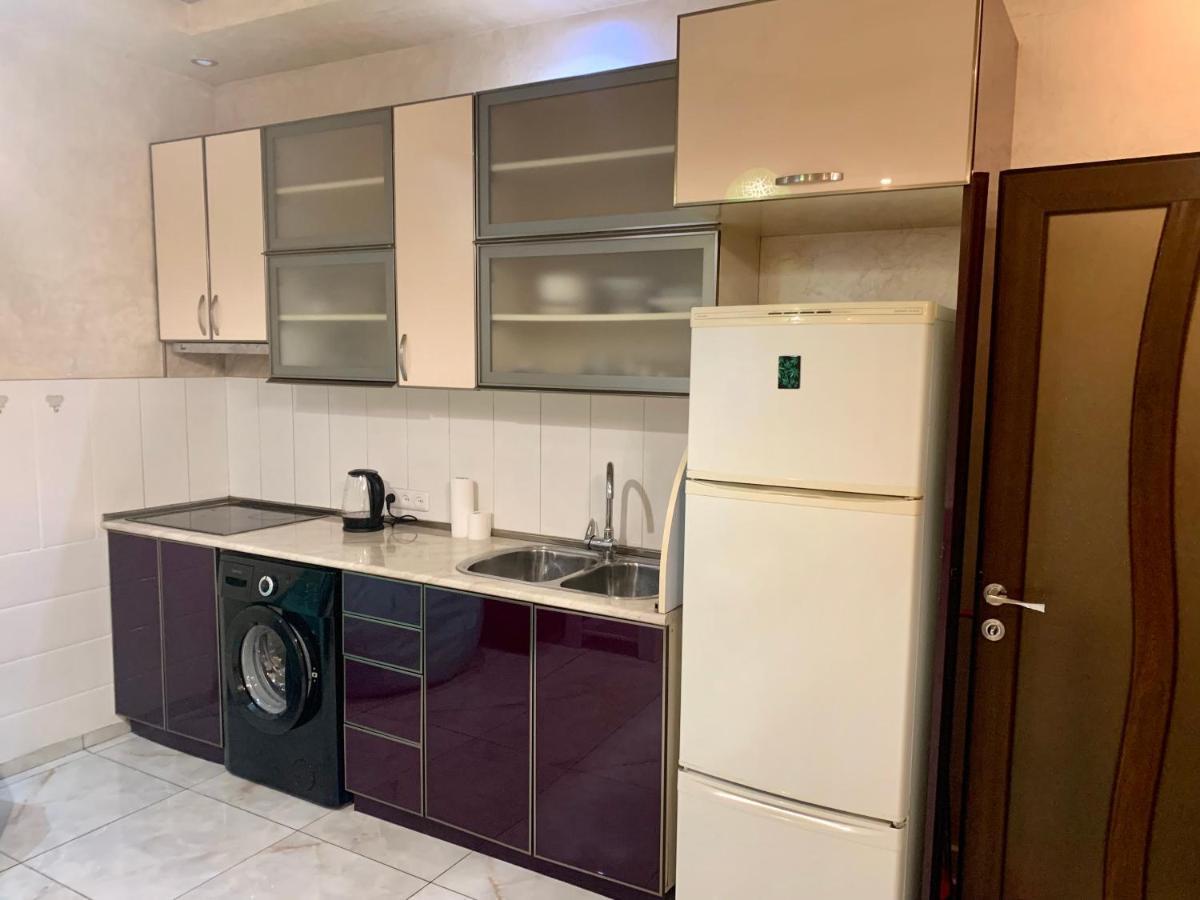 Luxury Apartment With Jacuzzi On Republic Square Erevan Esterno foto