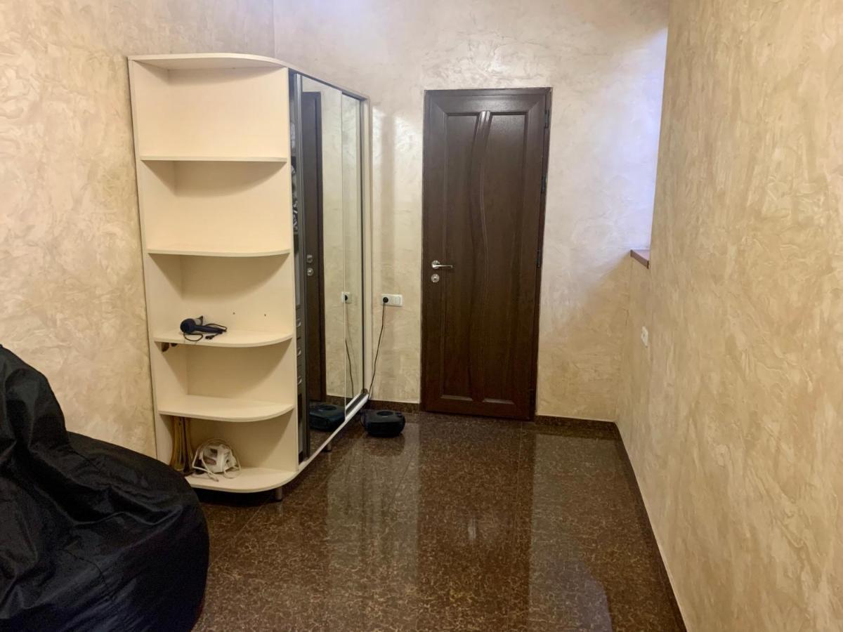 Luxury Apartment With Jacuzzi On Republic Square Erevan Esterno foto