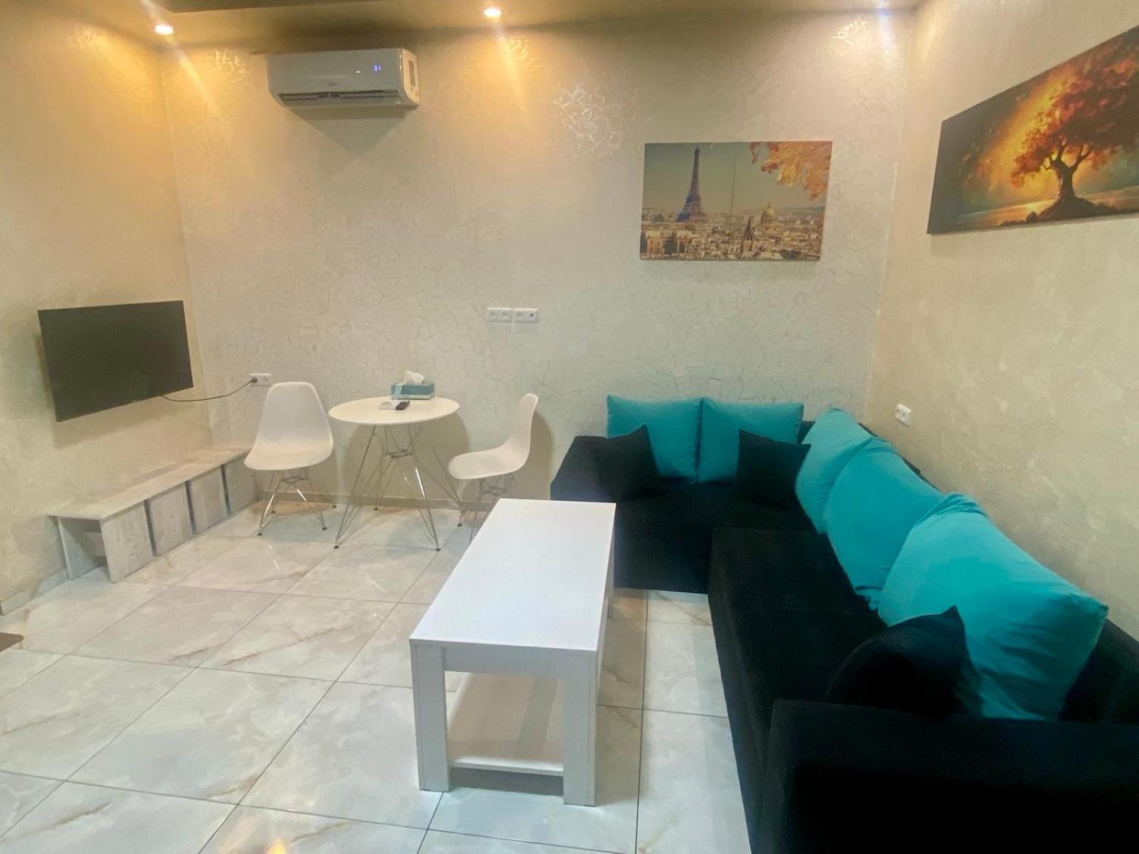 Luxury Apartment With Jacuzzi On Republic Square Erevan Esterno foto