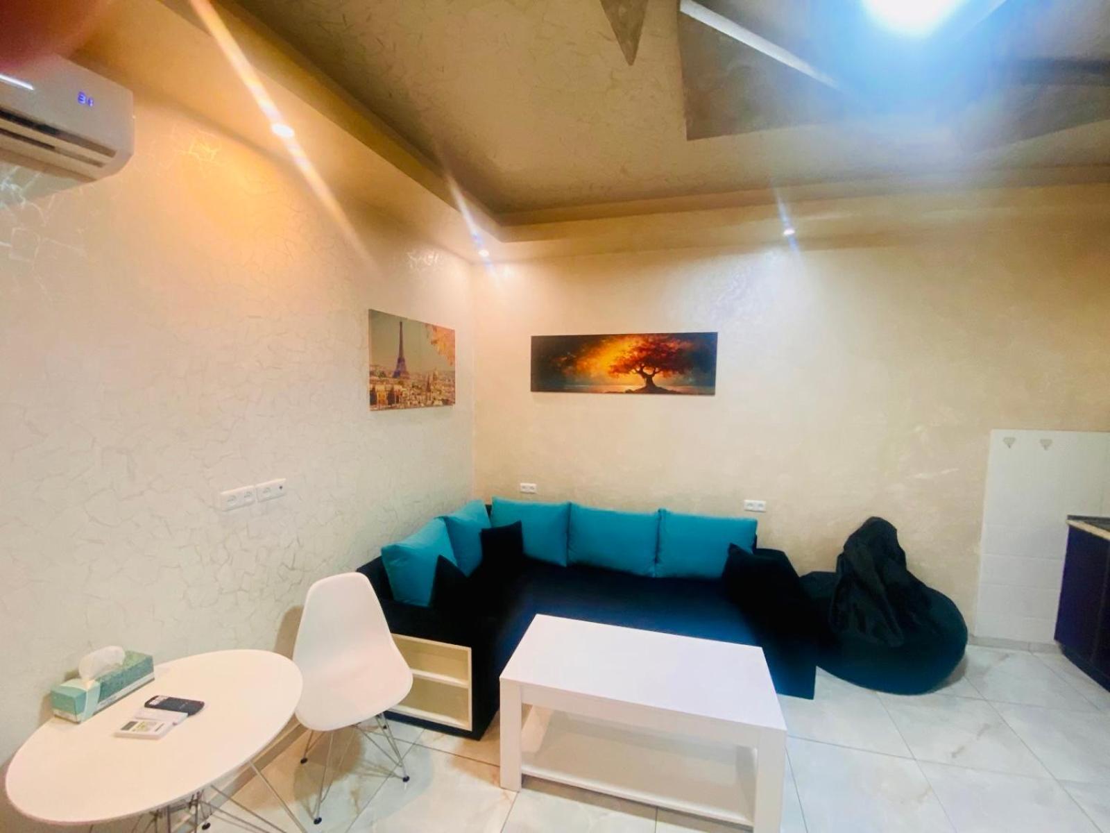 Luxury Apartment With Jacuzzi On Republic Square Erevan Esterno foto