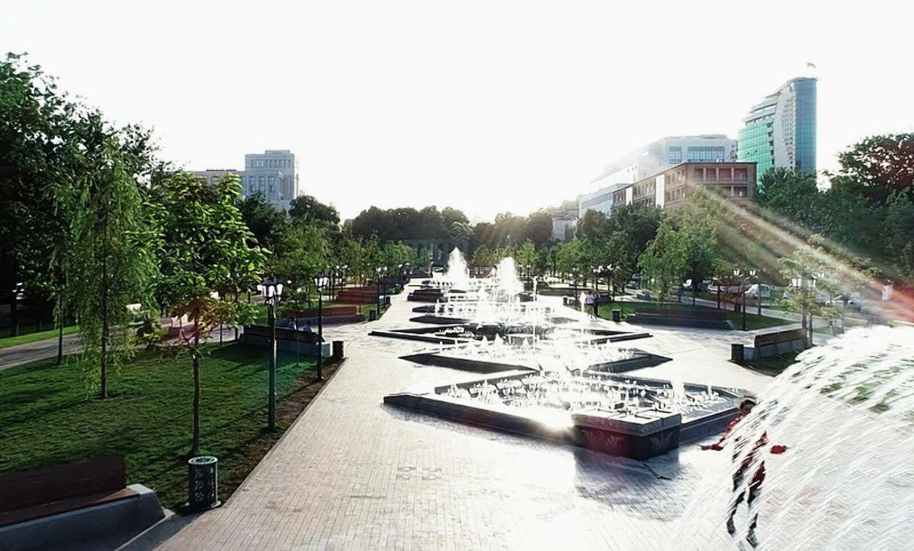Luxury Apartment With Jacuzzi On Republic Square Erevan Esterno foto